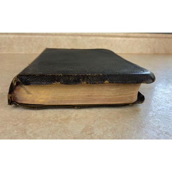 The New 1934 Chain Reference Bible Third Improved Edition King James Version - Picture 8 of 16